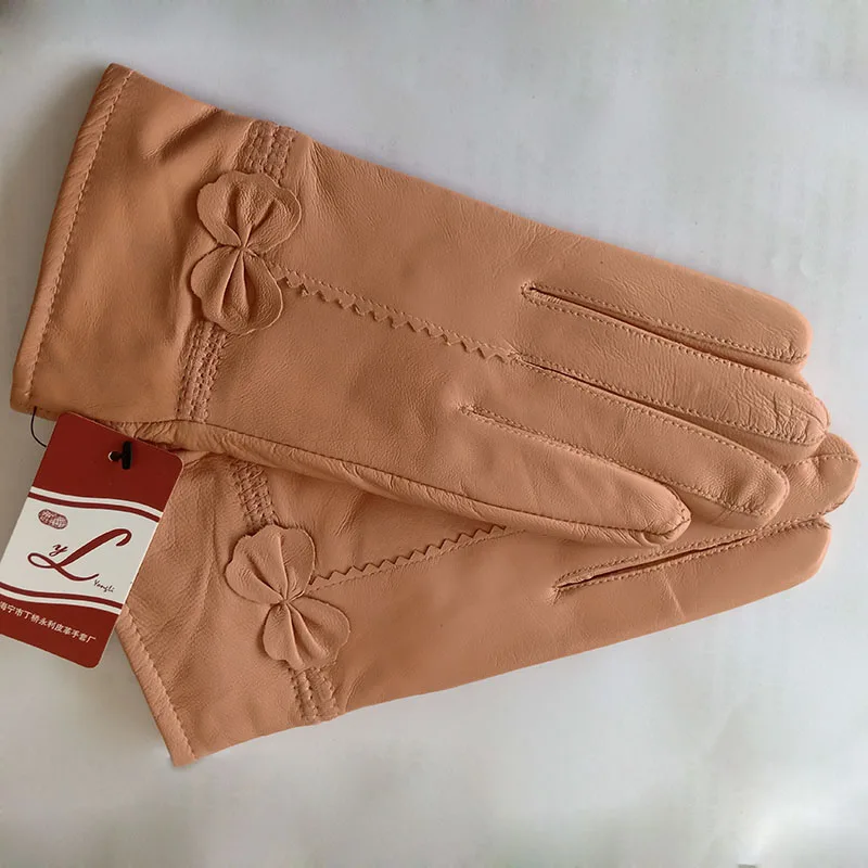 قفاز نسائي شتوي دافئ من الجلد  - مراجعة Wool Glove Lined وسعره