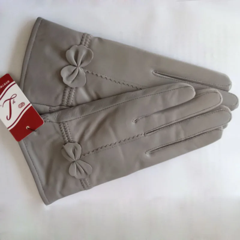 قفاز نسائي شتوي دافئ من الجلد  - مراجعة Wool Glove Lined وسعره