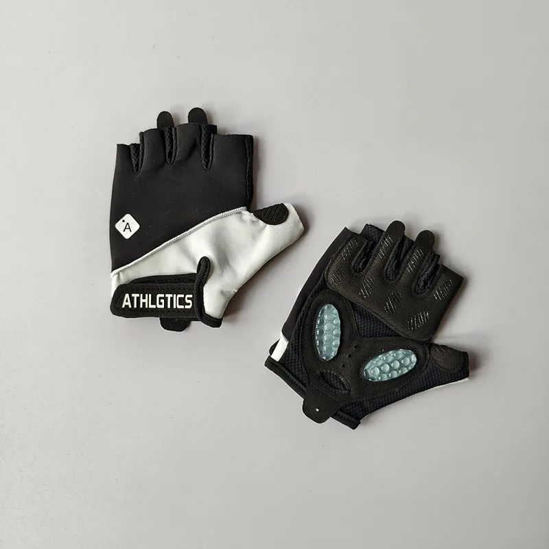 قفازات اللياقة البدنية النسائي - مراجعة Cycling Glove Padded وسعره