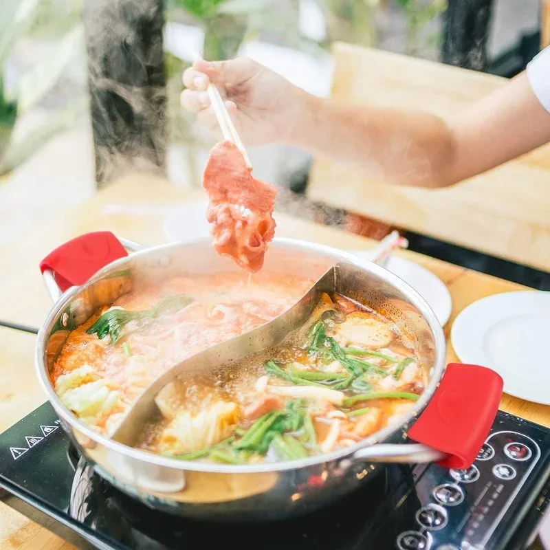 قفازات فرن سيليكون مقاومة للحر - مراجعة Oven Mitt Silicone وسعره